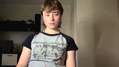 HedyLombardino live cam on Cam4