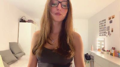 HeeBrittian live cam on Cam4