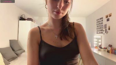 HeeBrittian live cam on Cam4