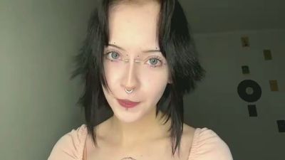 HeidiAkbari live cam on Cam4