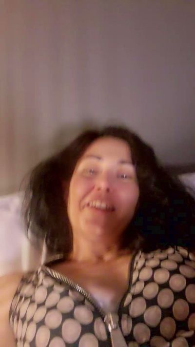 Hela_coquinette live cam on Cam4
