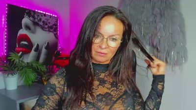 Helen_Wild live cam on Cam4