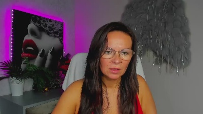 Helen_Wild live cam on Cam4