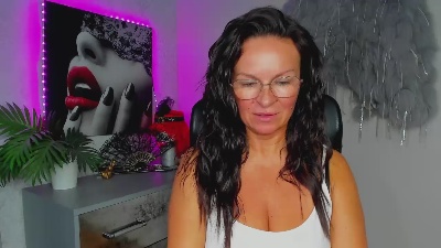 Helen_Wild live cam on Cam4