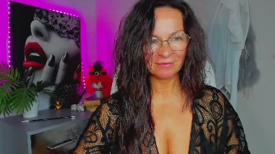 Helen_Wild live cam on Cam4