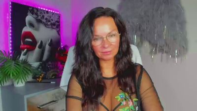 Helen_Wild live cam on Cam4
