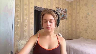 HelgaMcdole live cam on Cam4
