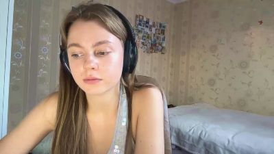 HelgaMcdole live cam on Cam4