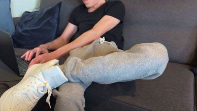 Helgi63 live cam on Cam4