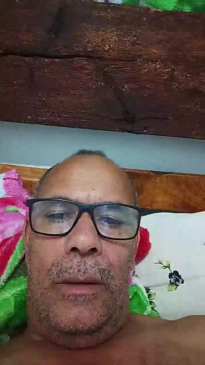 Helinho56 live cam on Cam4