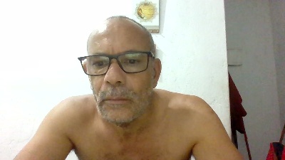 Helinho56 live cam on Cam4