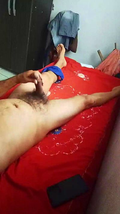 Helinho56 live cam on Cam4