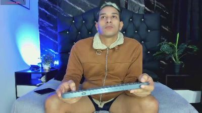 Hellboy_Dark live cam on Cam4