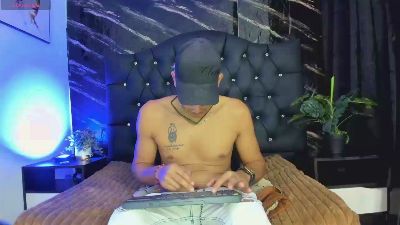 Hellboy_Dark live cam on Cam4