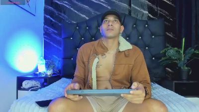 Hellboy_Dark live cam on Cam4