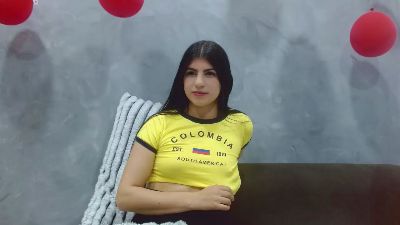 Hellen_03 live cam on Cam4