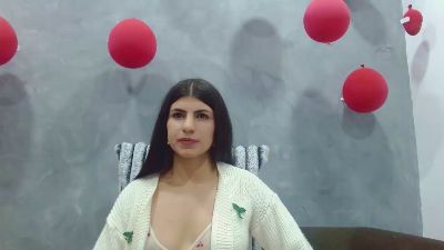 Hellen_03 live cam on Cam4