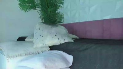 Hellen_Sky live cam on Cam4