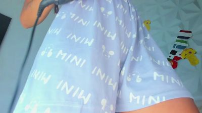 Hellen_Sky live cam on Cam4