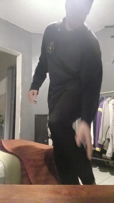 Hellmans live cam on Cam4