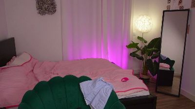 HelloKikky_ live cam on Cam4