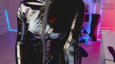 Hellokittyalice live cam on Cam4
