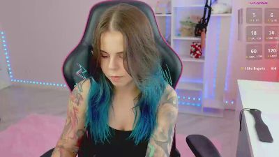 Hellokittyalice live cam on Cam4