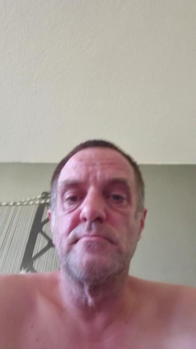 Hengst81980 live cam on Cam4