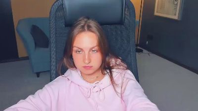 HenriettaHance webcam