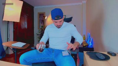 HenryBenso live cam on Cam4