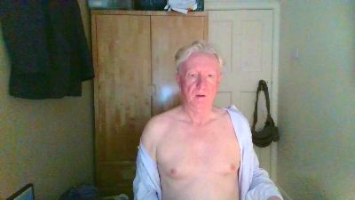 Henryshortshor live cam on Cam4