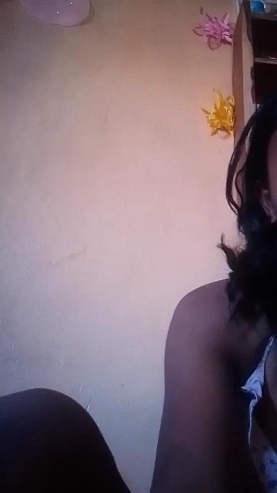 Hents live cam on Cam4