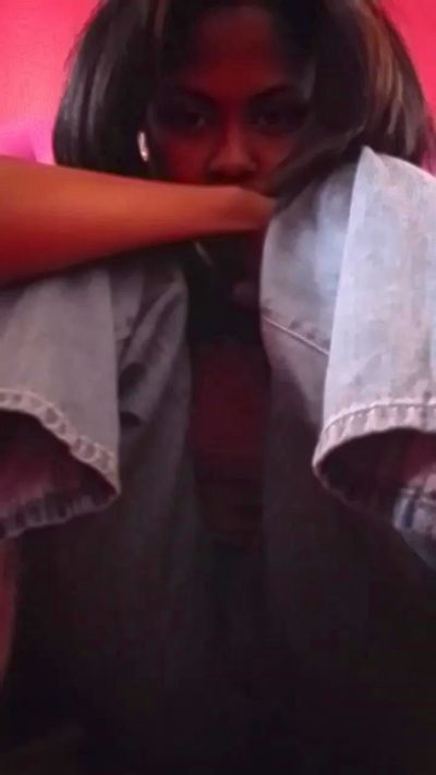 Hents live cam on Cam4