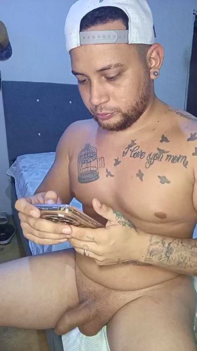 Henyer_1 live cam on Cam4