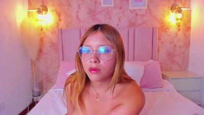 Hera_Junoo live cam on Cam4