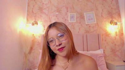 Hera_Junoo live cam on Cam4