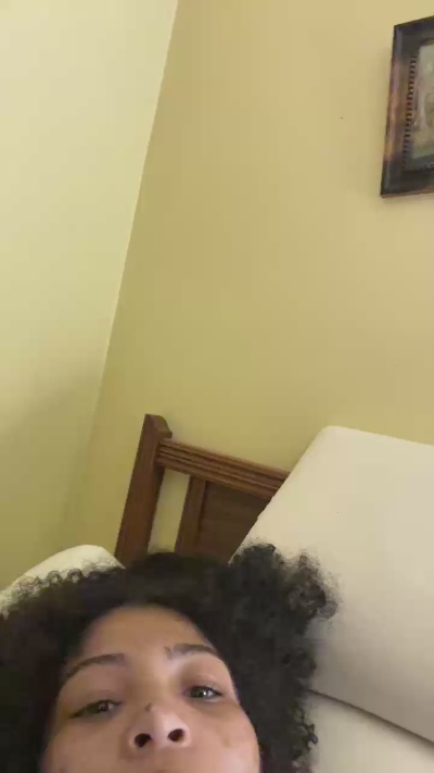 Herekittykitty live cam on Cam4