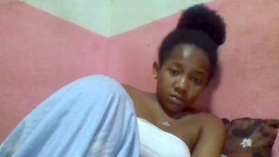 Herminah live cam on Cam4