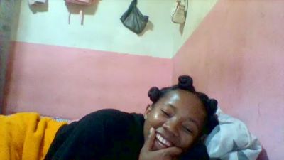 Herminah live cam on Cam4