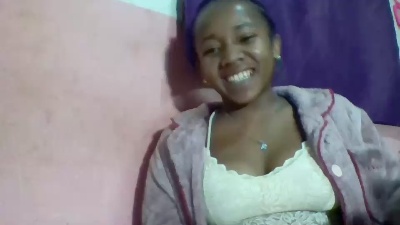 Herminah live cam on Cam4