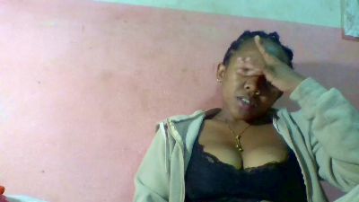 Herminah live cam on Cam4