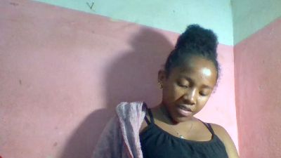 Herminah live cam on Cam4