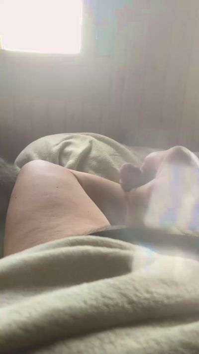 Herminne1 live cam on Cam4
