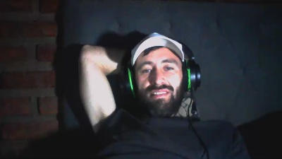 Hernan1888948 live cam on Cam4