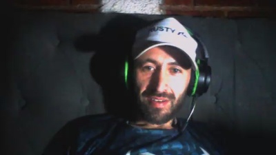 Hernan1888948 live cam on Cam4