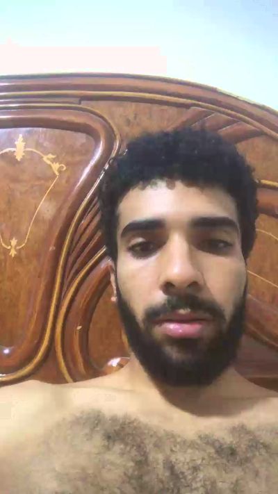 Hero_Here live cam on Cam4