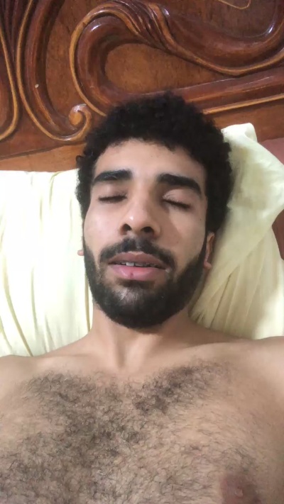 Hero_Here live cam on Cam4