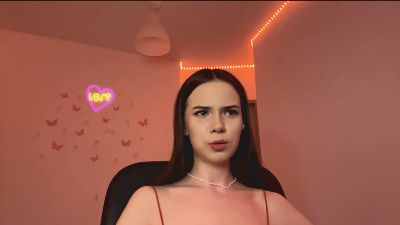 HertaMcginley live cam on Cam4