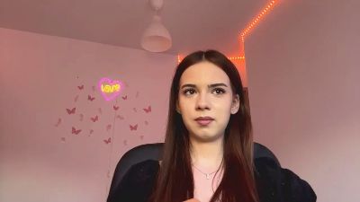 HertaMcginley live cam on Cam4