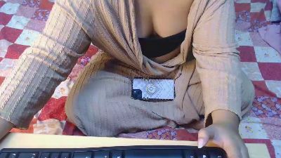 HeteToesh live cam on Cam4